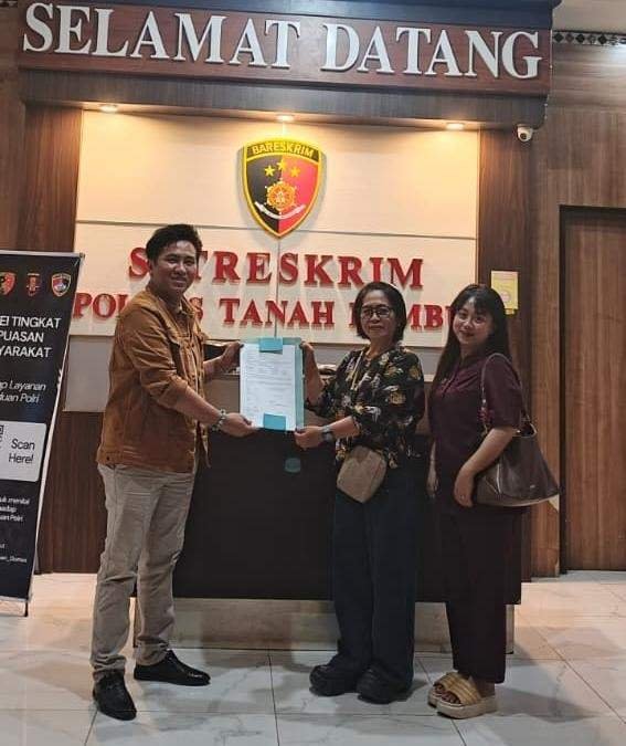 Di Dampingi Kuasa Hukumnya, Mariana Desak Polres Tanbu Limpahkan Perkara Perselingkuhan Kades Hampang Ke Jaksa